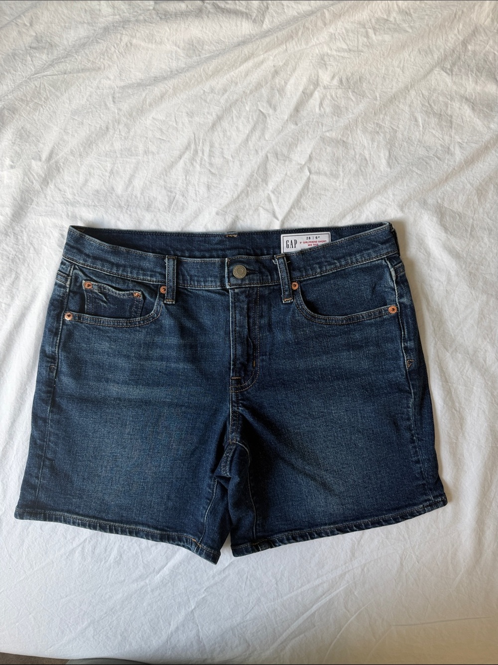 GAP Women’s Dark Blue  5” Girlfriend Mid Rise Denim Shorts SZ 28/6P